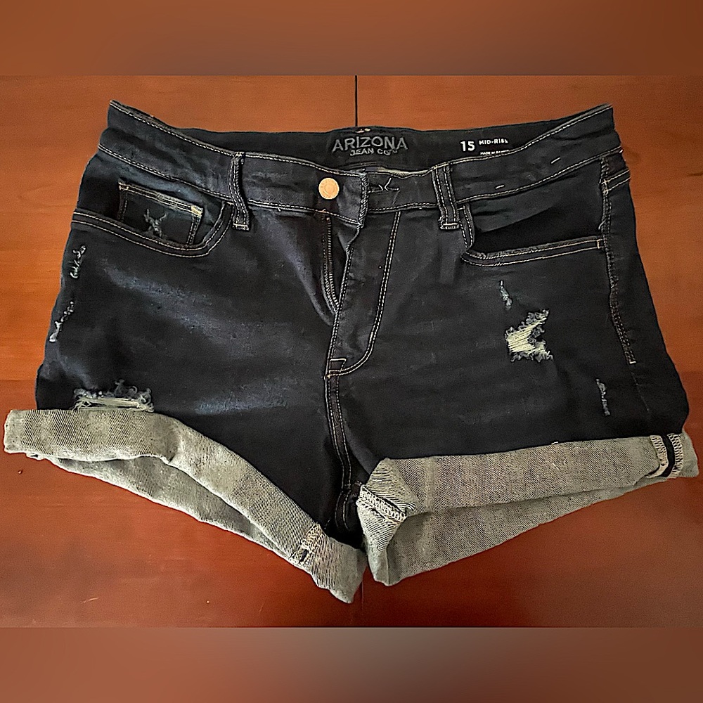 🌺Arizona mid rise ripped jean shorts for women
